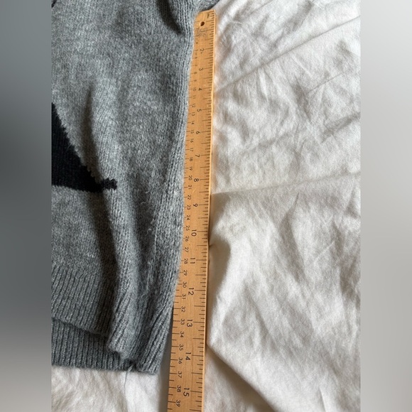 Calvin Klein women’s XL knit sweater grey big logo lightweight pullover - Picture 7 of 9